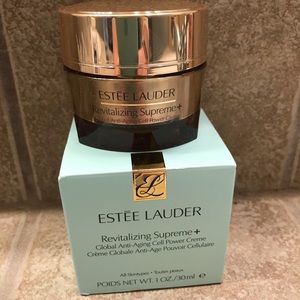 Estee Lauder Revitalizing Anti - Aging Creme - NEW